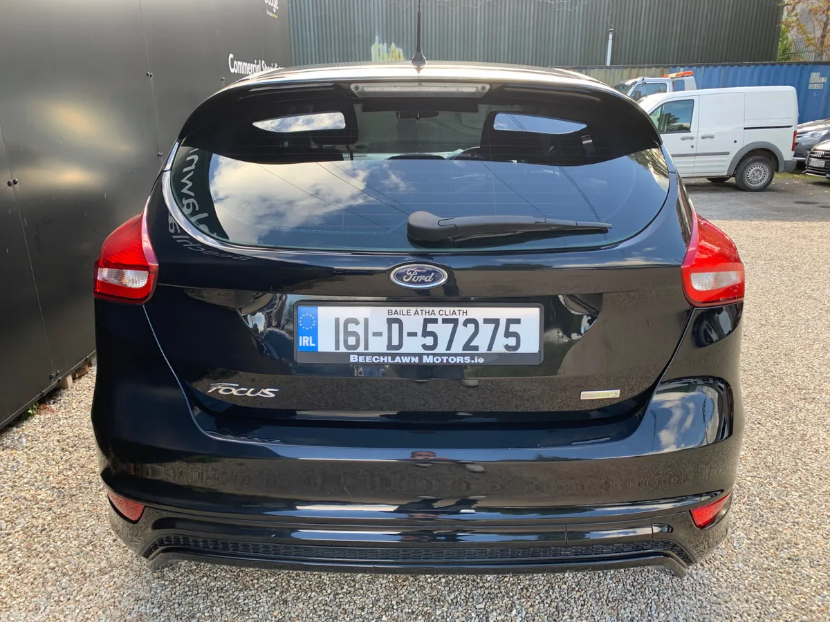 Ford Focus Hatchback, Petrol, 2016, Black
