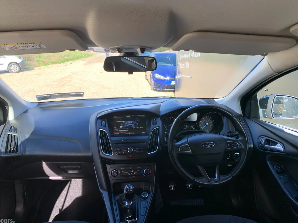 Ford Focus Hatchback, Petrol, 2016, Black