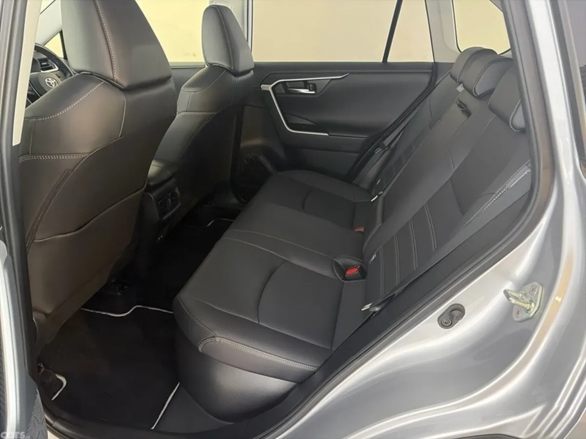 Toyota RAV4 SUV, Petrol Hybrid, 2024, Silver