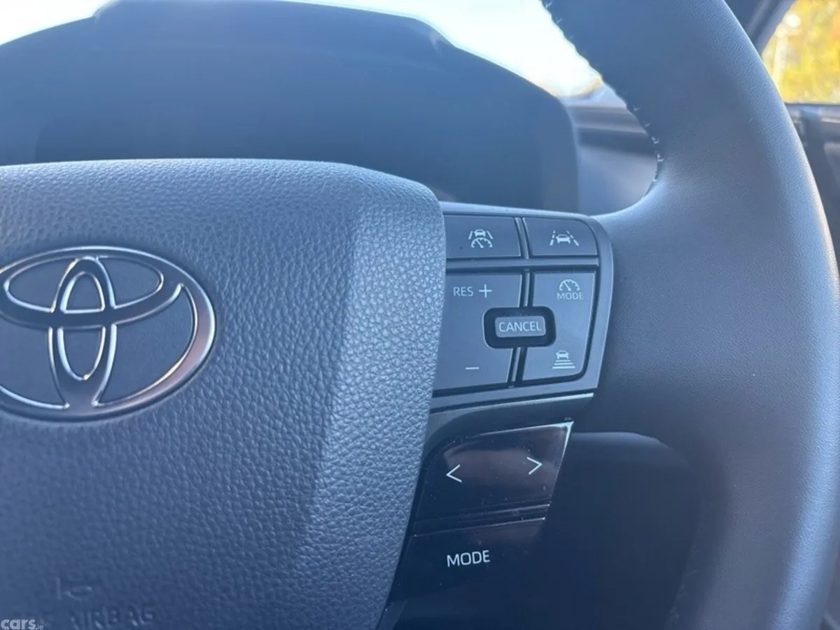 Toyota C-HR SUV, Petrol Hybrid, 2026, Blue
