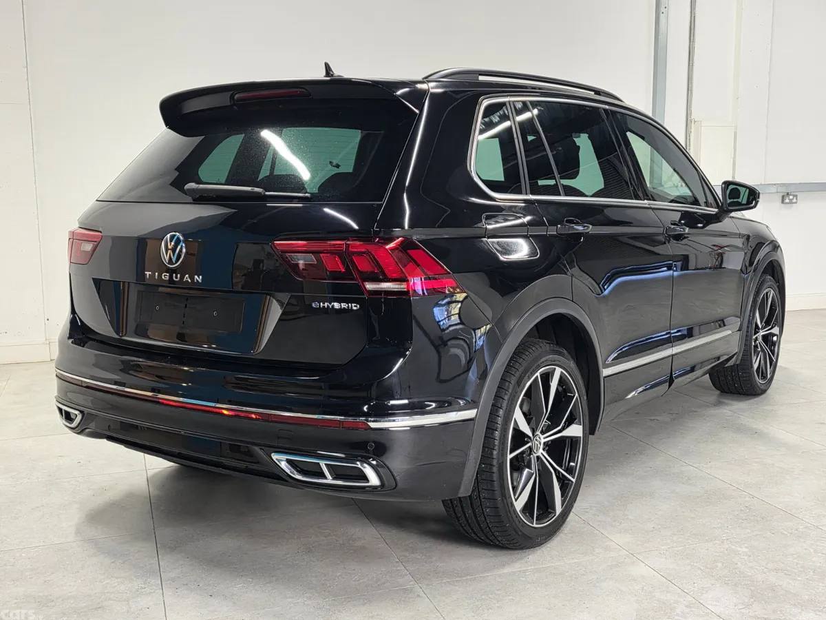 Volkswagen Tiguan SUV, Petrol Plug-in Hybrid, 2023, Black