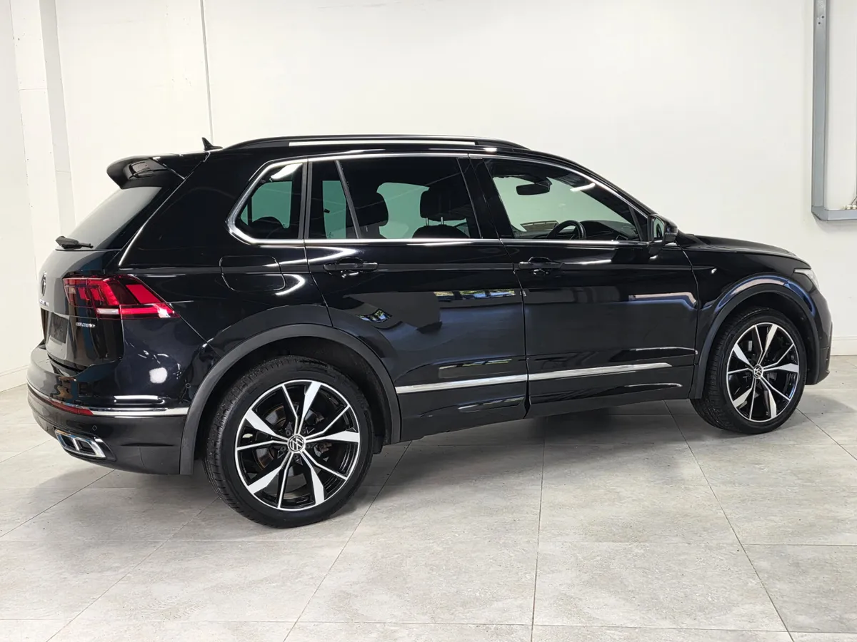 Volkswagen Tiguan SUV, Petrol Plug-in Hybrid, 2023, Black