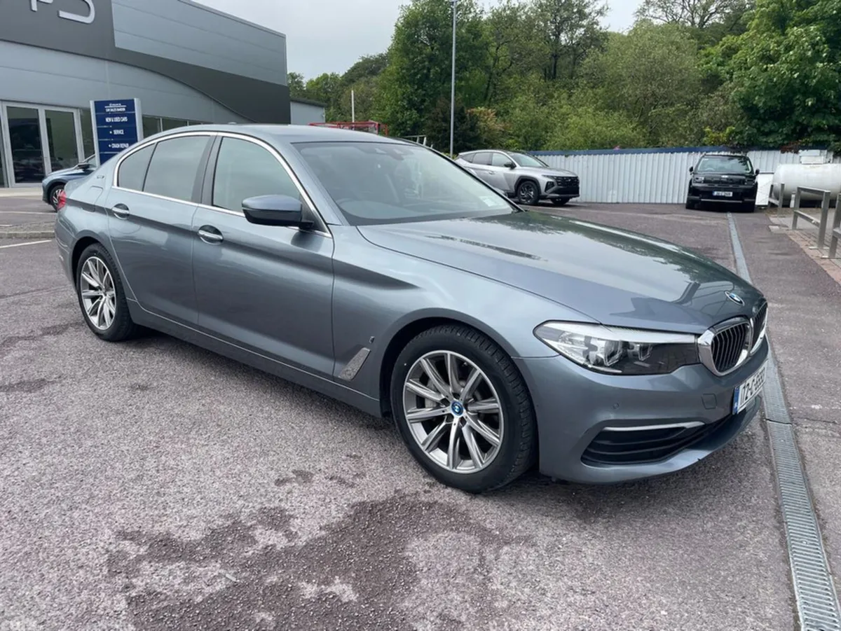 BMW 5-Series Saloon, Petrol Plug-in Hybrid, 2017, Blue