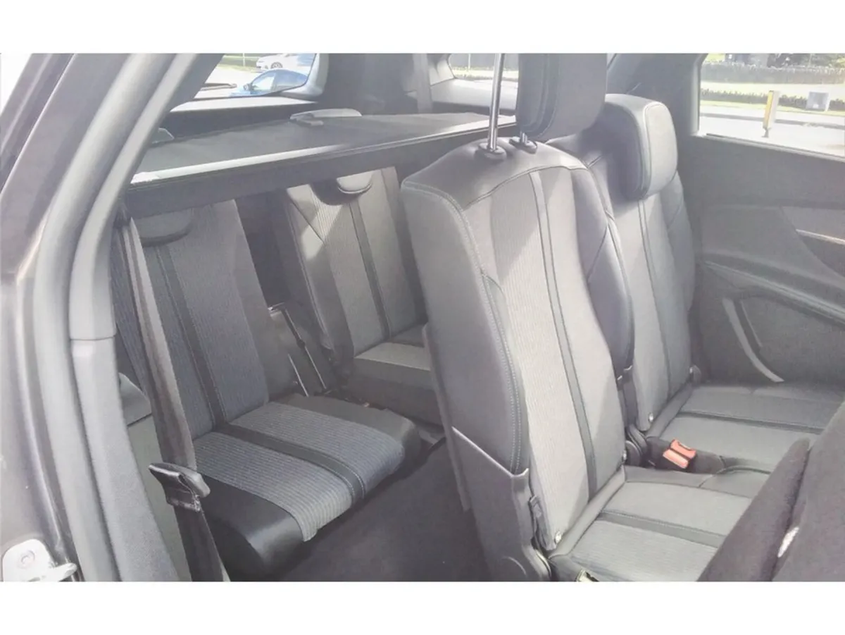 Peugeot 5008 SUV, Diesel, 2022, Grey