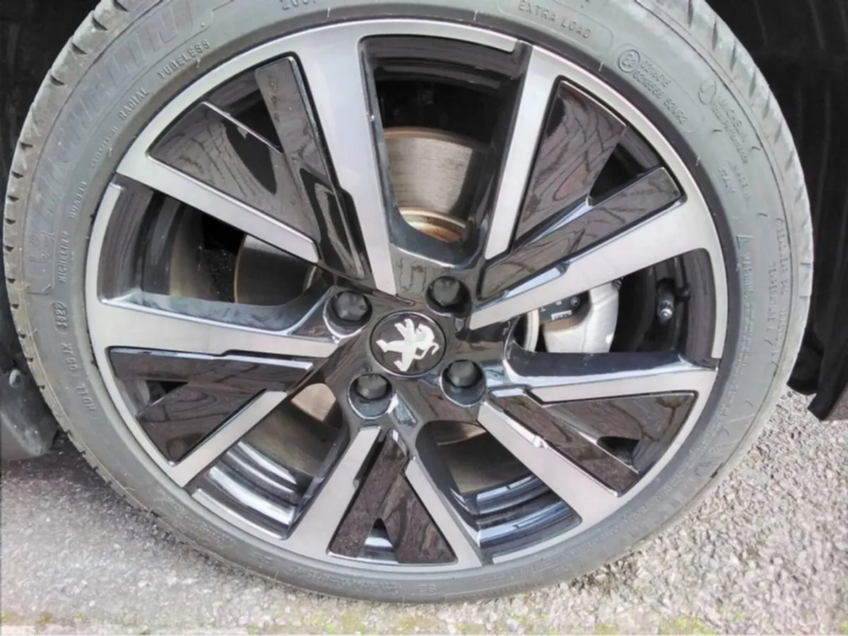 Peugeot 208 Hatchback, Electric, 2023, Grey