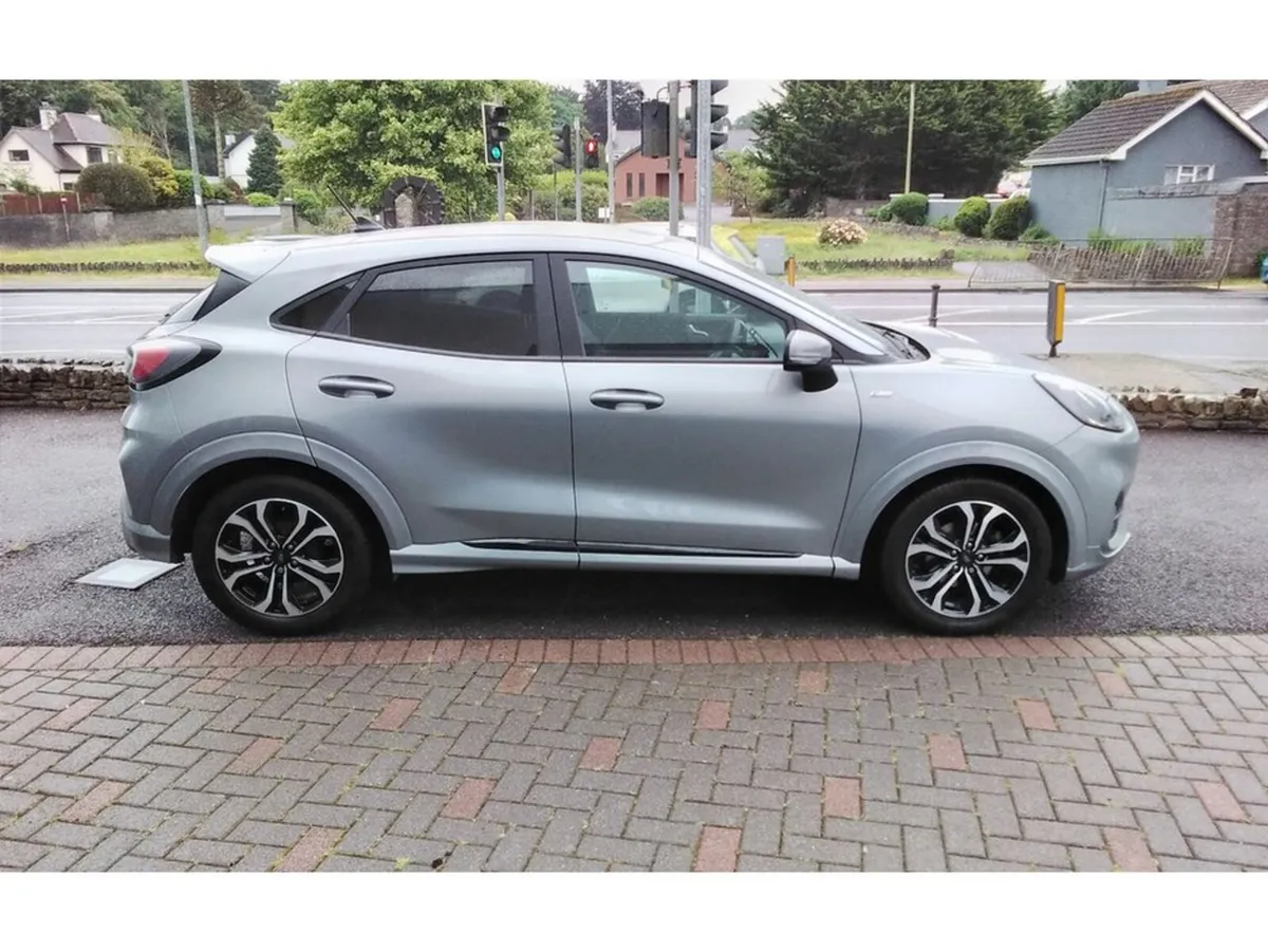 Ford Puma MPV, Petrol Hybrid, 2022, Grey