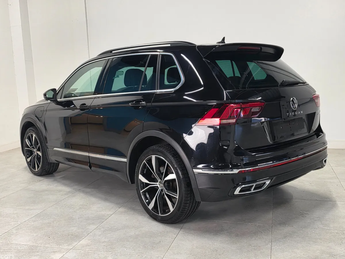 Volkswagen Tiguan SUV, Petrol Plug-in Hybrid, 2023, Black