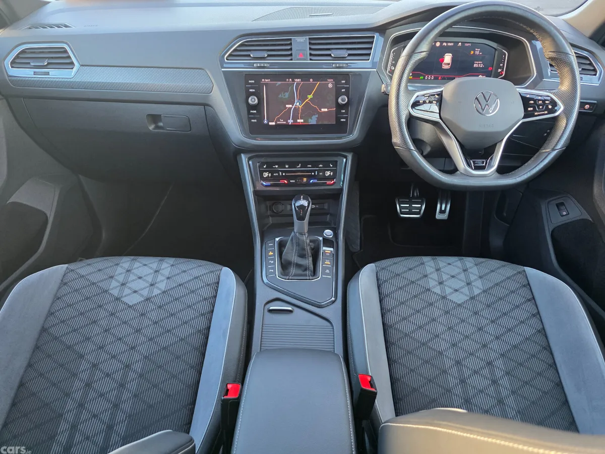 Volkswagen Tiguan SUV, Petrol Plug-in Hybrid, 2023, Black