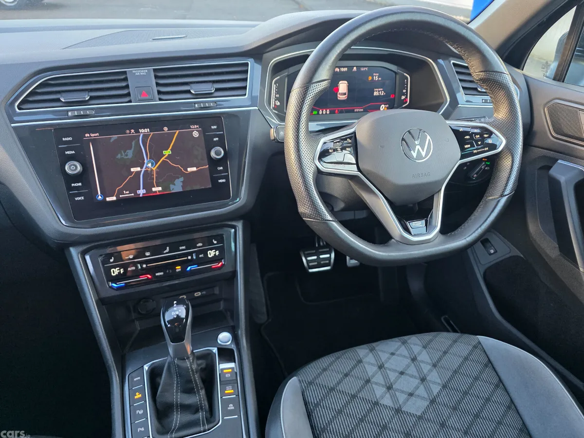 Volkswagen Tiguan SUV, Petrol Plug-in Hybrid, 2023, Black