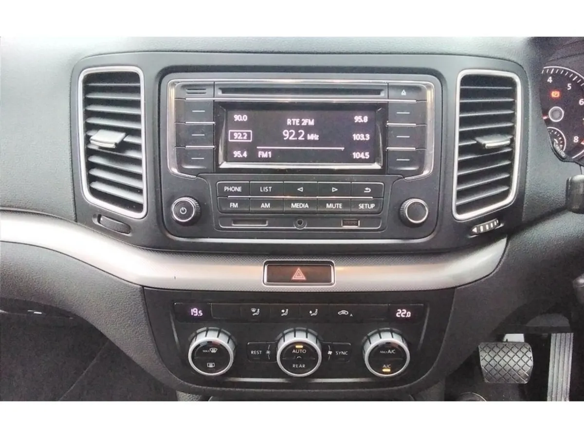 Volkswagen Sharan MPV, Petrol, 2015, Blue