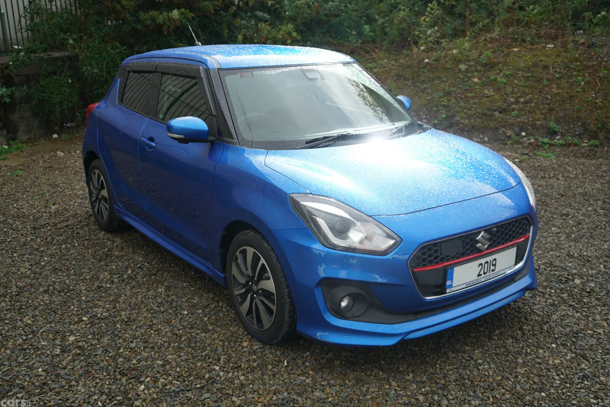 Suzuki Swift Hatchback, Petrol, 2019, Blue