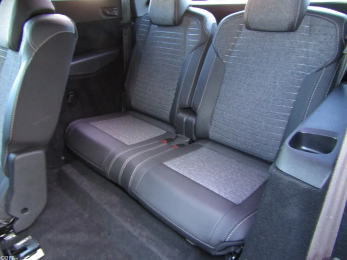 Peugeot 5008 MPV, Electric, 2025, Grey