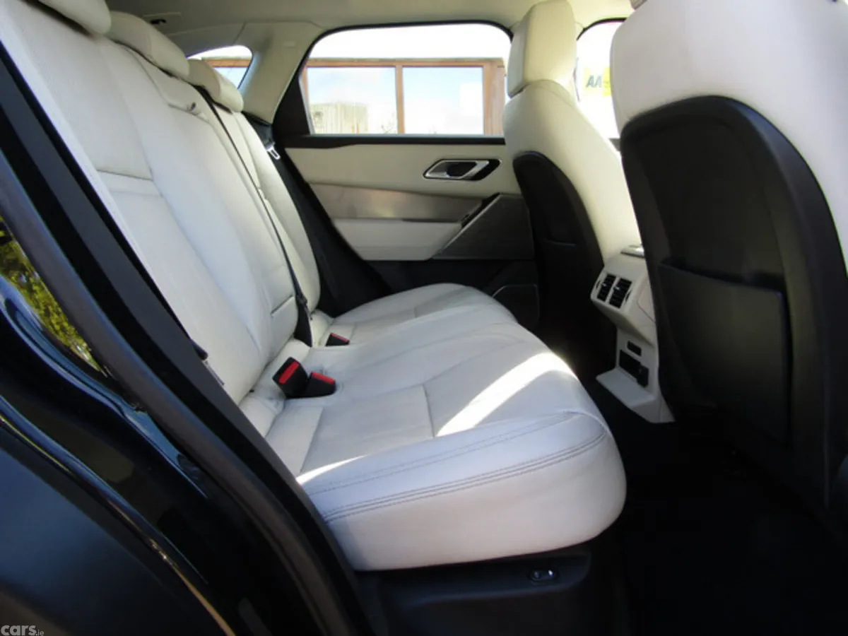 Land Rover Range Rover Estate, Diesel, 2017, Black