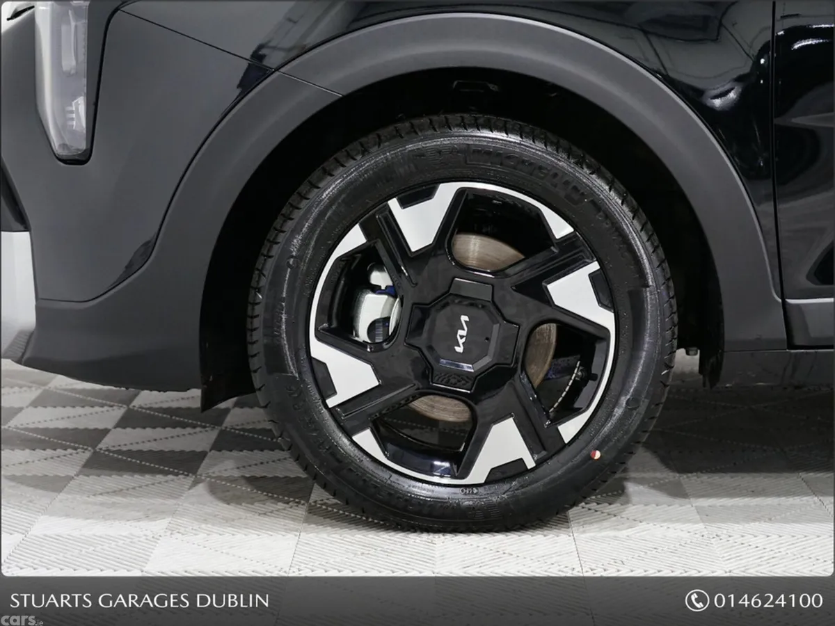 Kia Stonic SUV, Petrol, 2027, Black