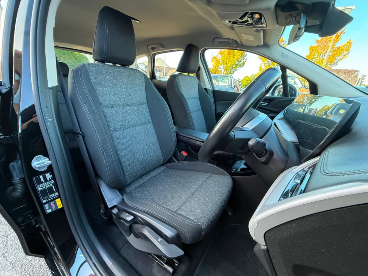 BMW 2-Series MPV, Petrol Plug-in Hybrid, 2024, Black
