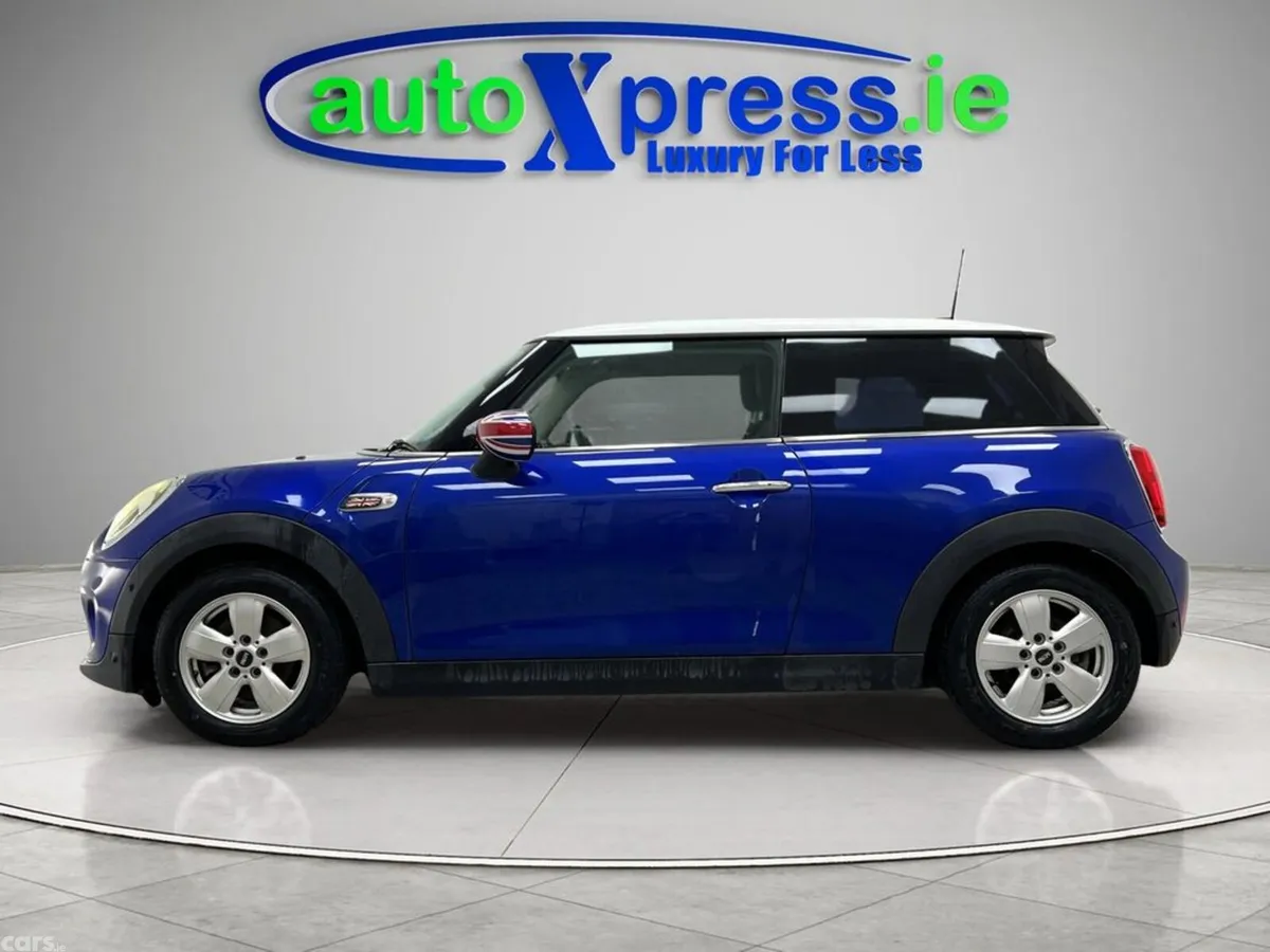 Mini Cooper Hatchback, Diesel, 2020, Blue