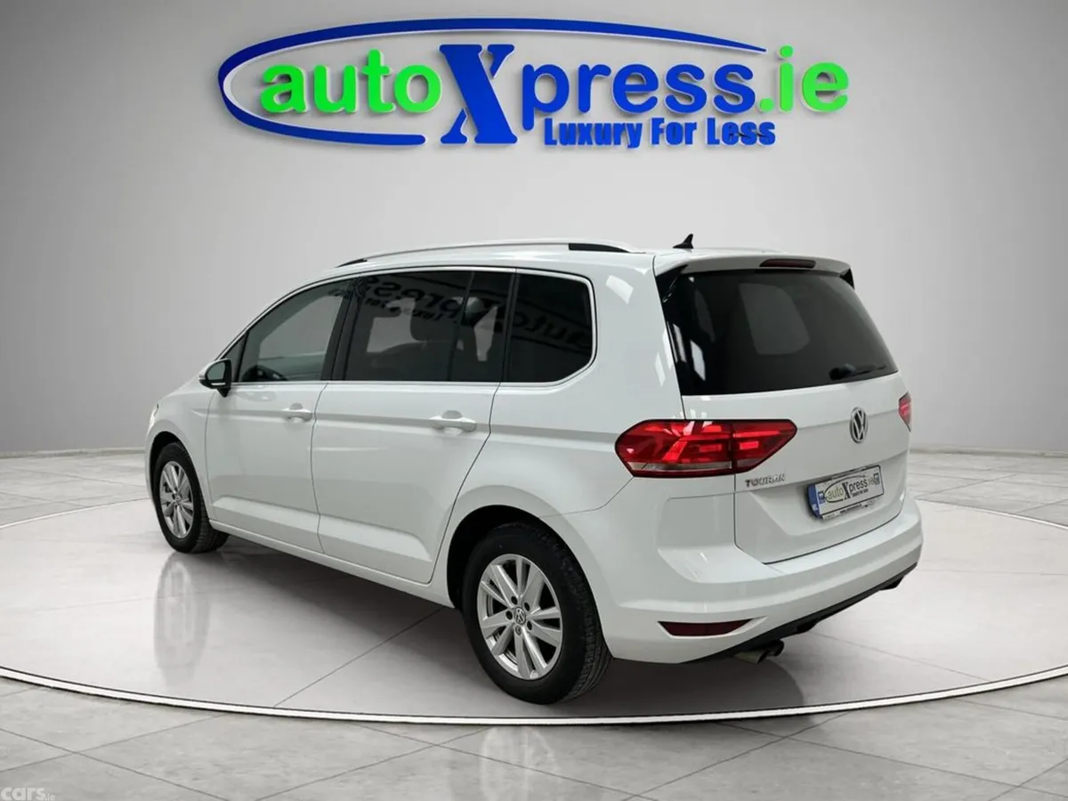 Volkswagen Touran MPV, Petrol, 2020, White