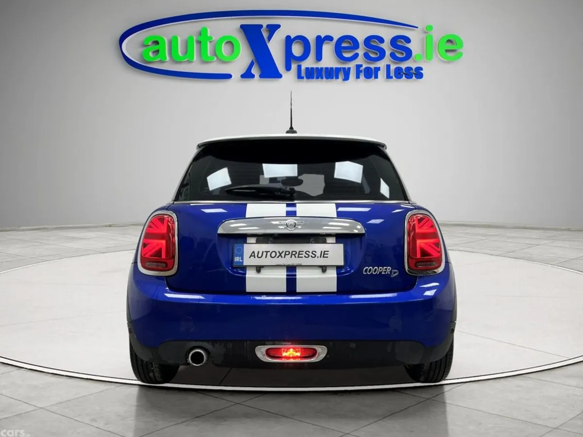 Mini Cooper Hatchback, Diesel, 2020, Blue