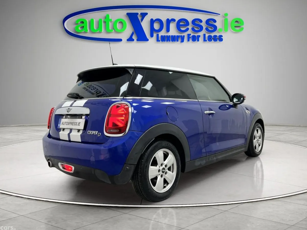 Mini Cooper Hatchback, Diesel, 2020, Blue