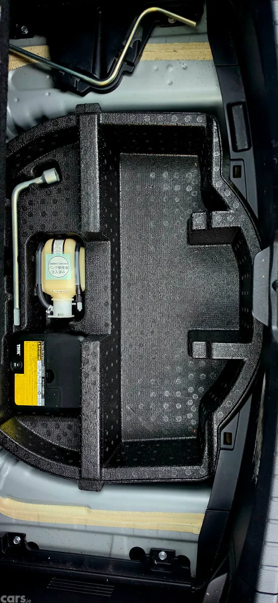 Toyota Vitz Hatchback, Petrol, 2014, Silver