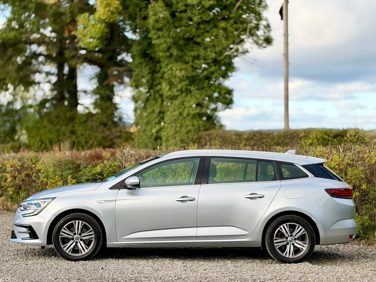 Renault Megane Estate, Petrol Plug-in Hybrid, 2021, Grey