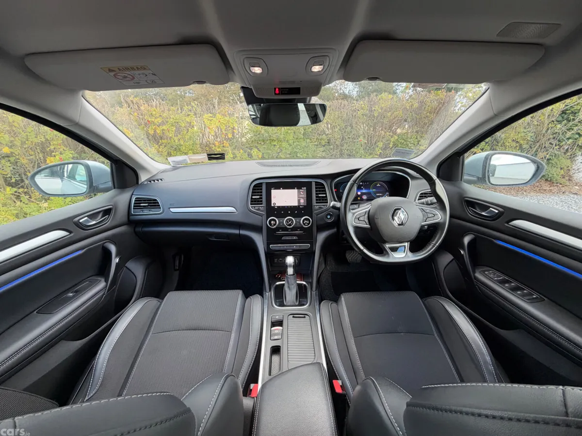 Renault Megane Estate, Petrol Plug-in Hybrid, 2021, Grey