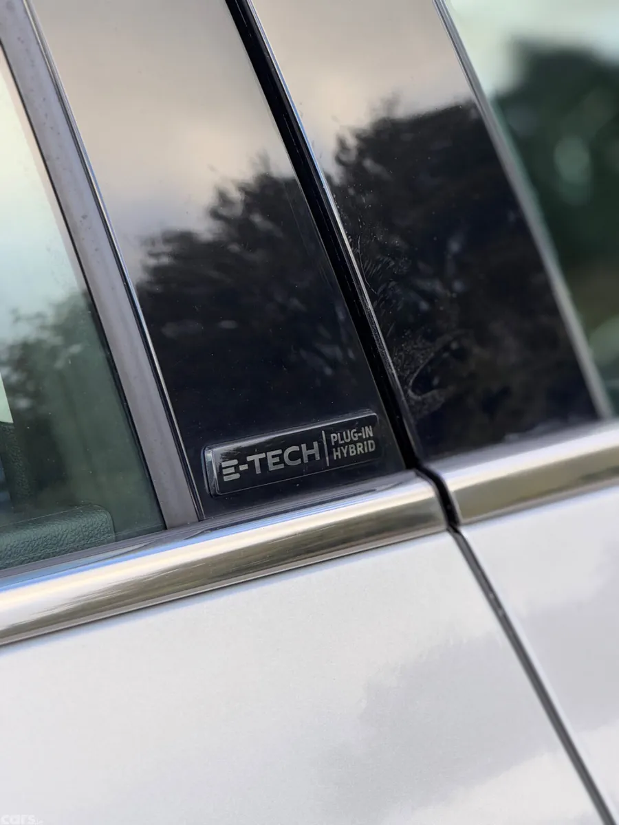 Renault Megane Estate, Petrol Plug-in Hybrid, 2021, Grey