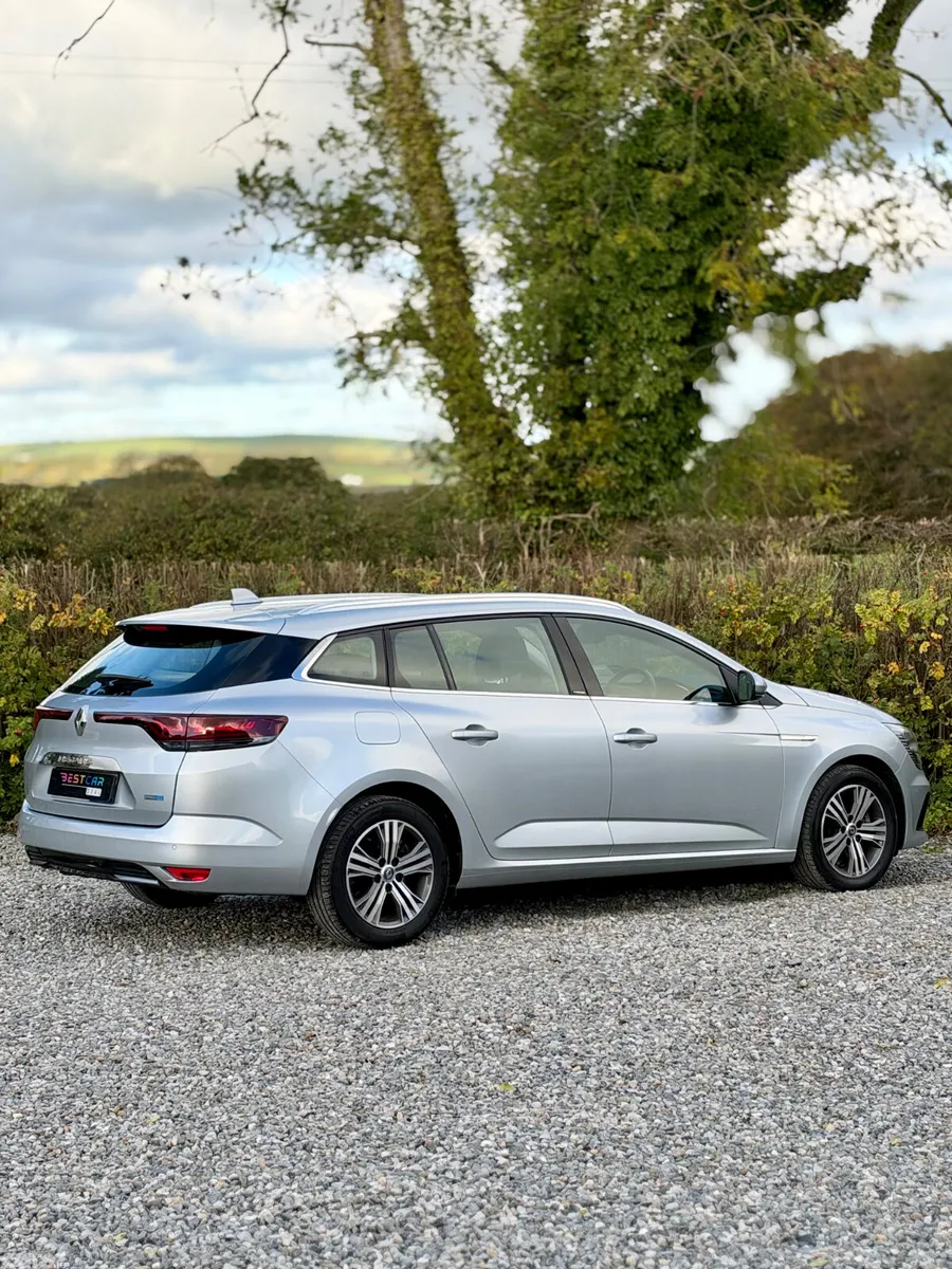 Renault Megane Estate, Petrol Plug-in Hybrid, 2021, Grey