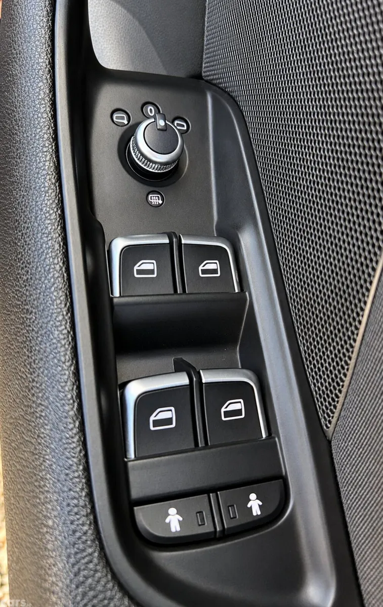 Audi A3 Hatchback, Diesel, 2015, Red