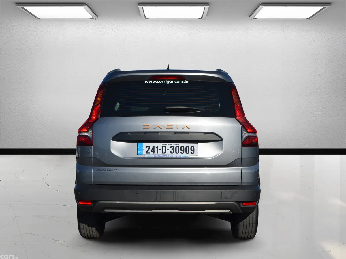 Dacia Jogger MPV, Petrol, 2024, Grey