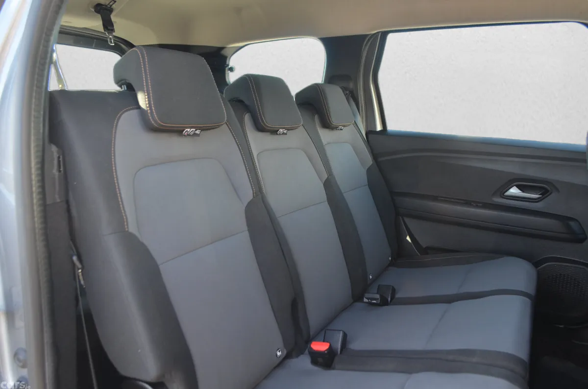 Dacia Jogger MPV, Petrol, 2024, Grey