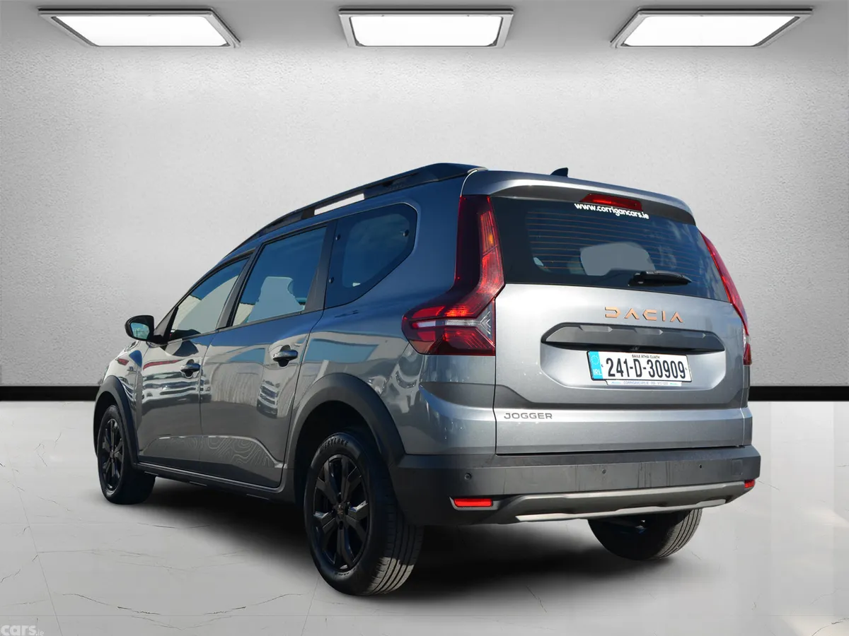 Dacia Jogger MPV, Petrol, 2024, Grey