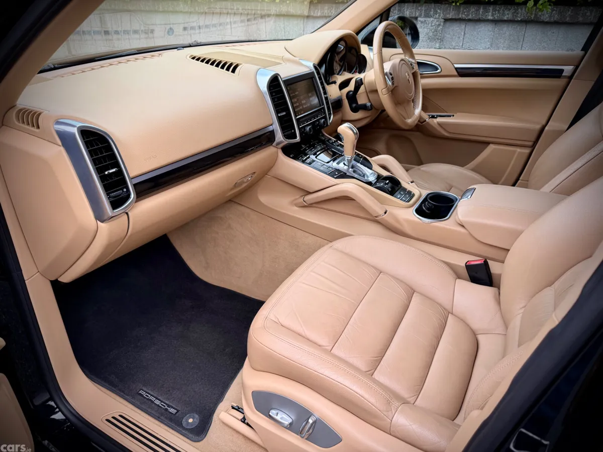 Porsche Cayenne SUV, Diesel, 2012, Black