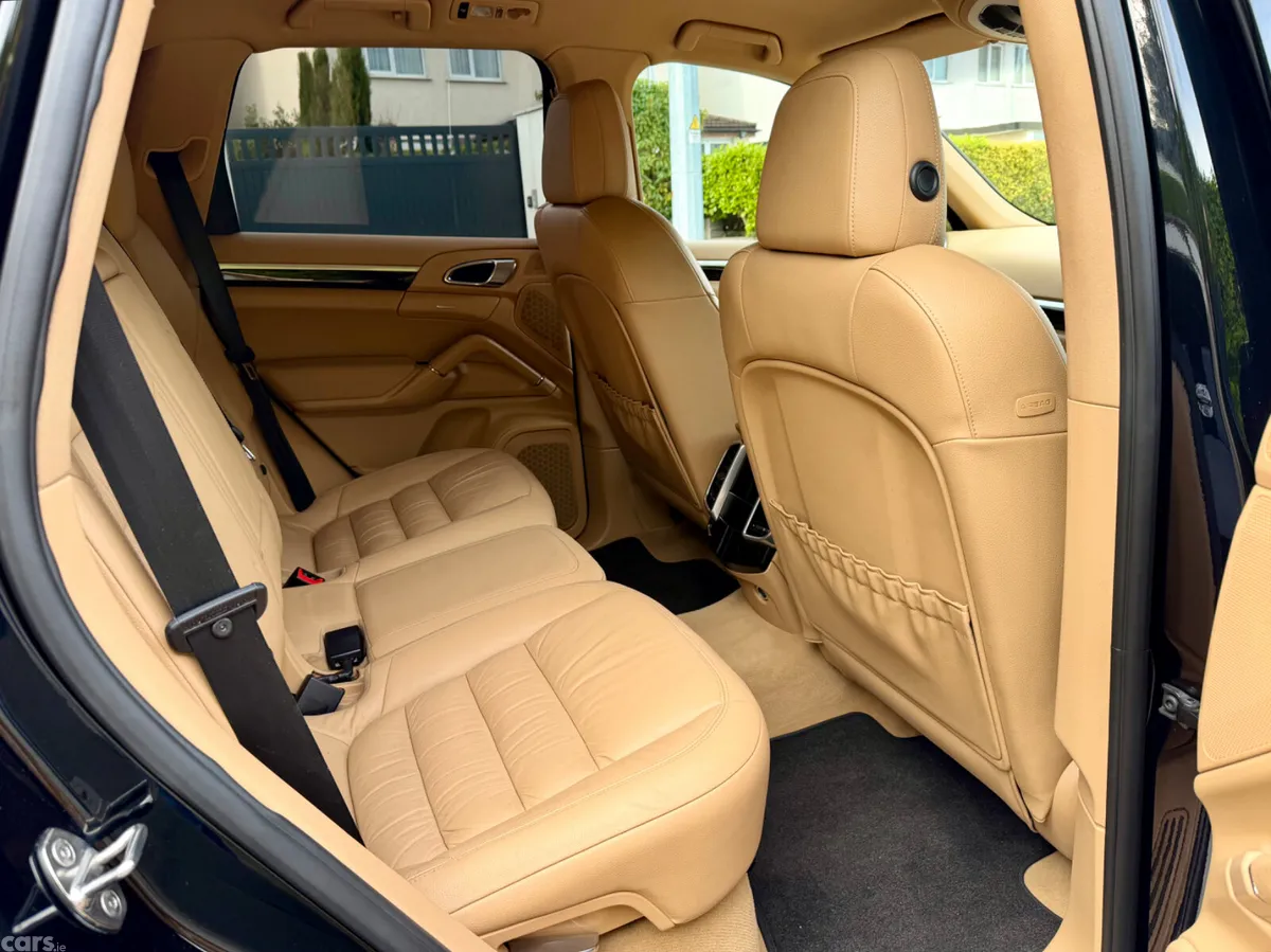 Porsche Cayenne SUV, Diesel, 2012, Black