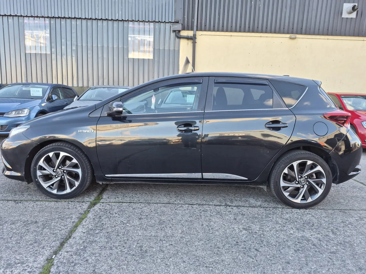 Toyota Auris Hatchback, Petrol Hybrid, 2017, Black