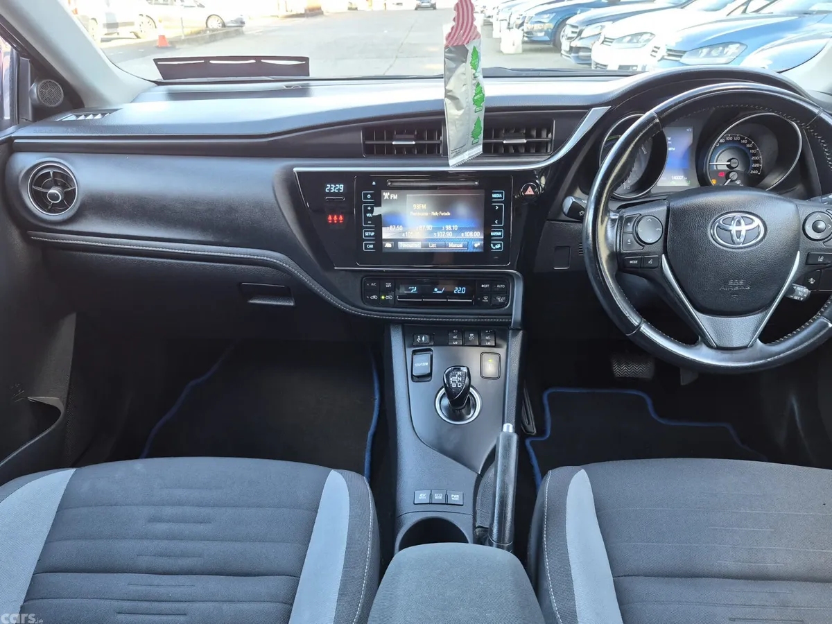 Toyota Auris Hatchback, Petrol Hybrid, 2017, Black