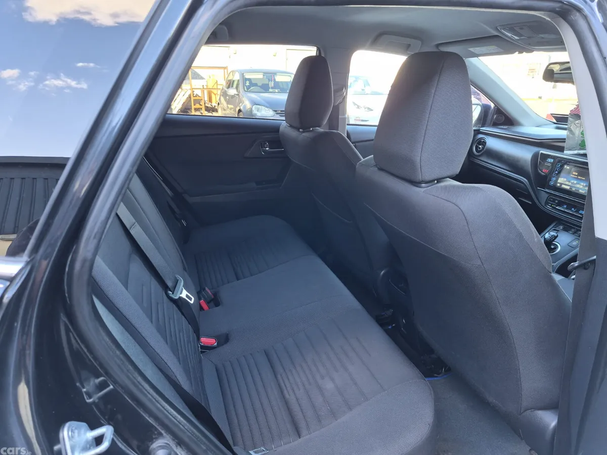 Toyota Auris Hatchback, Petrol Hybrid, 2017, Black