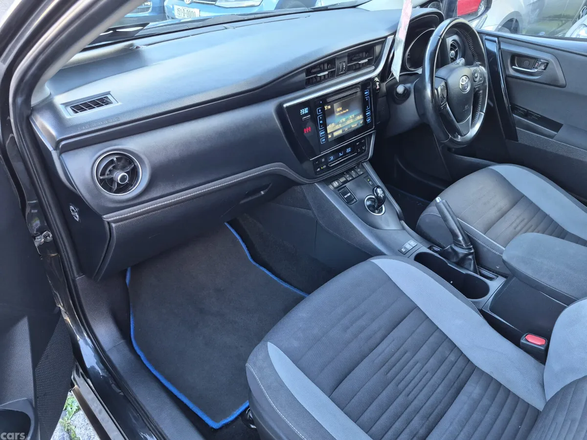Toyota Auris Hatchback, Petrol Hybrid, 2017, Black