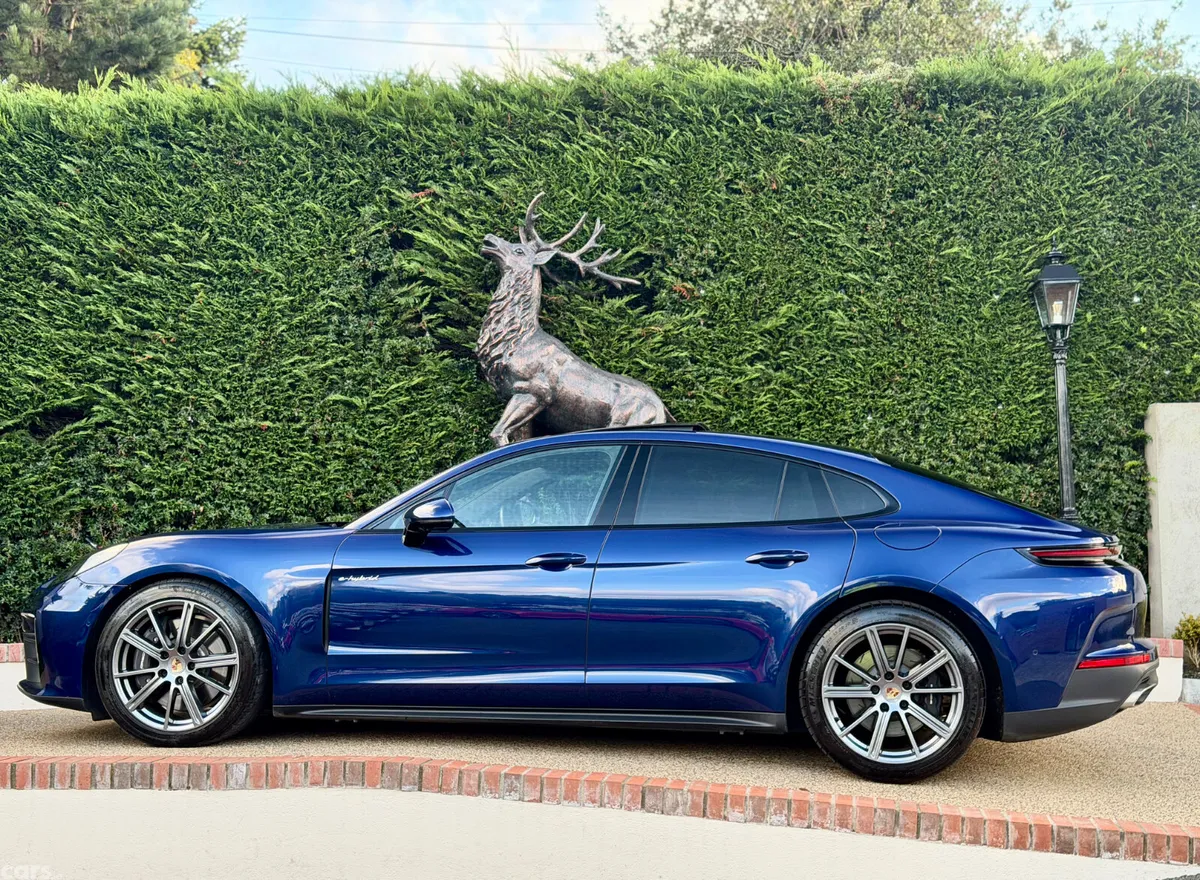 Porsche Panamera Hatchback, Petrol Plug-in Hybrid, 2024, Blue