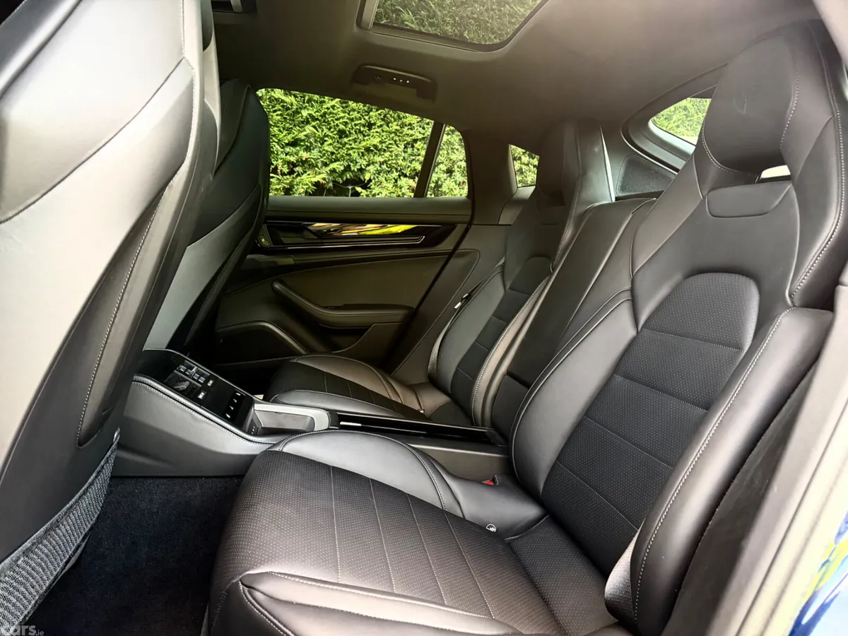 Porsche Panamera Hatchback, Petrol Plug-in Hybrid, 2024, Blue