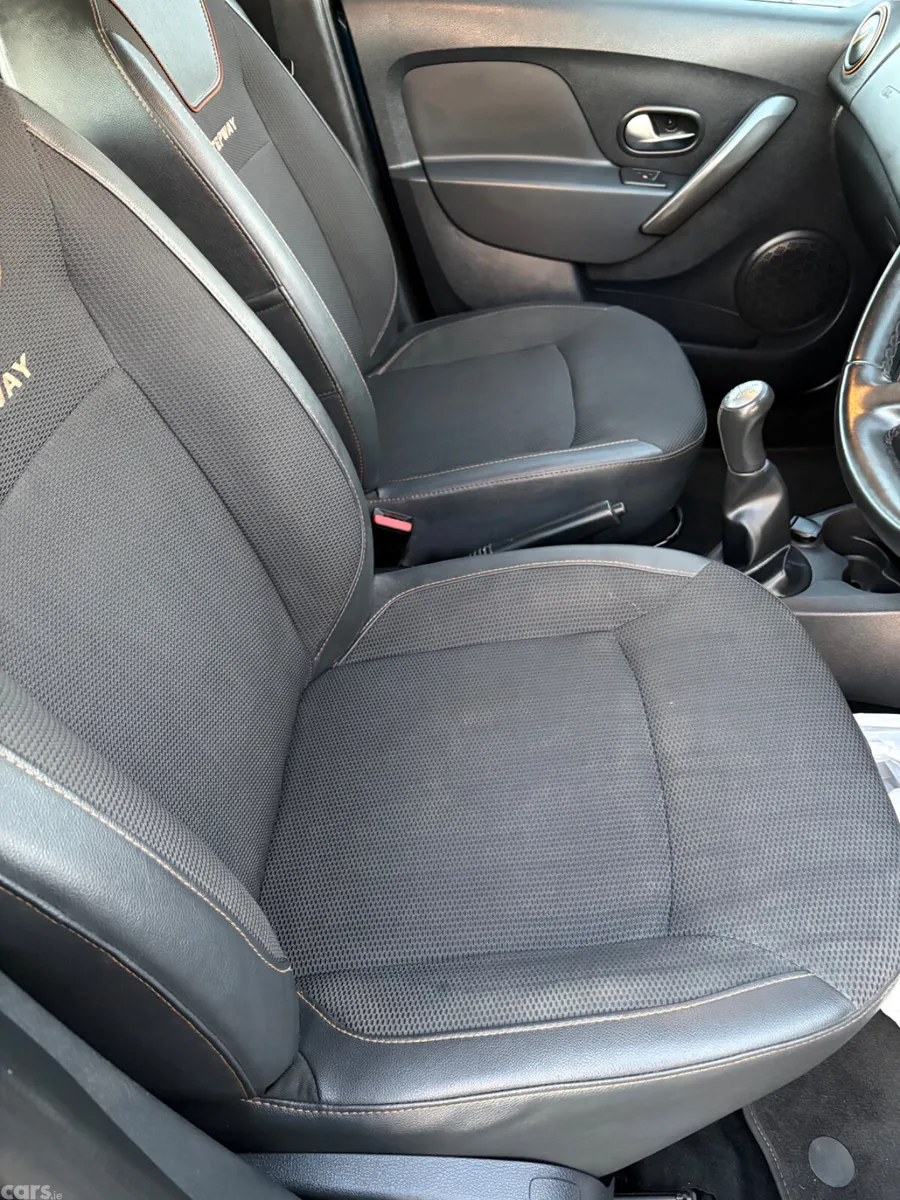Dacia Sandero Stepway Hatchback, Diesel, 2018, Blue