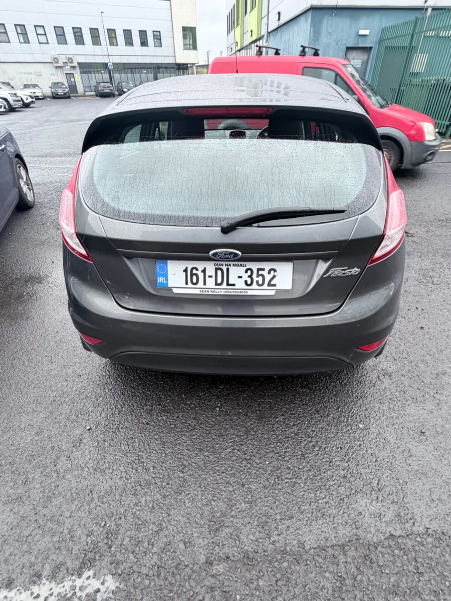 Ford Fiesta Hatchback, Petrol, 2016, Grey