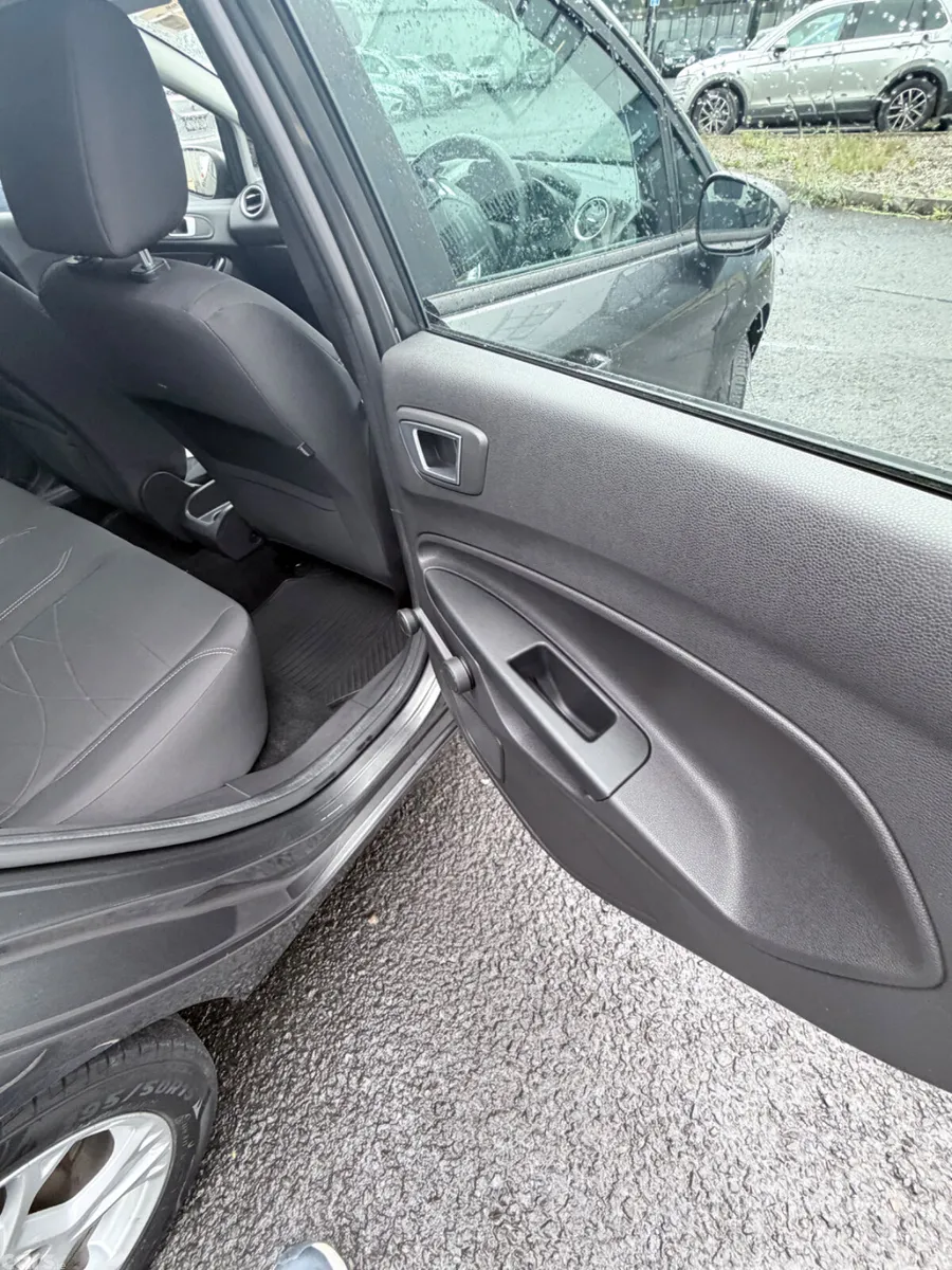 Ford Fiesta Hatchback, Petrol, 2016, Grey