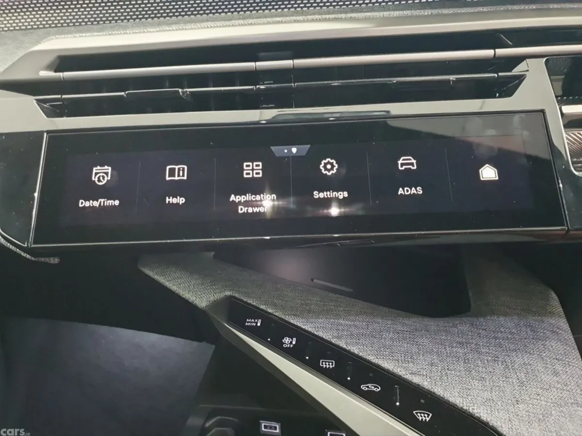 Peugeot 5008 SUV, Electric, 2026, Grey