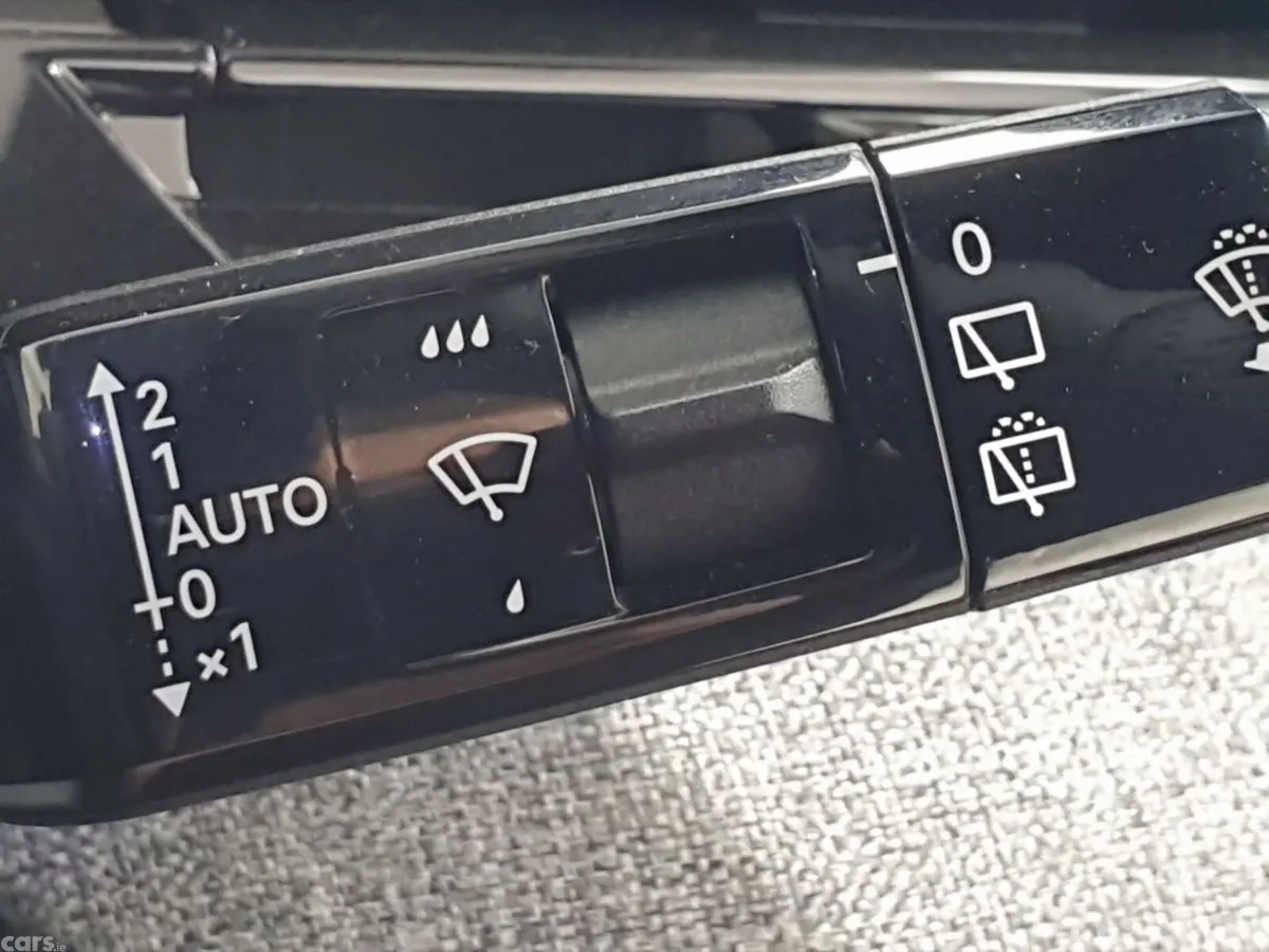 Peugeot 5008 SUV, Electric, 2026, Grey