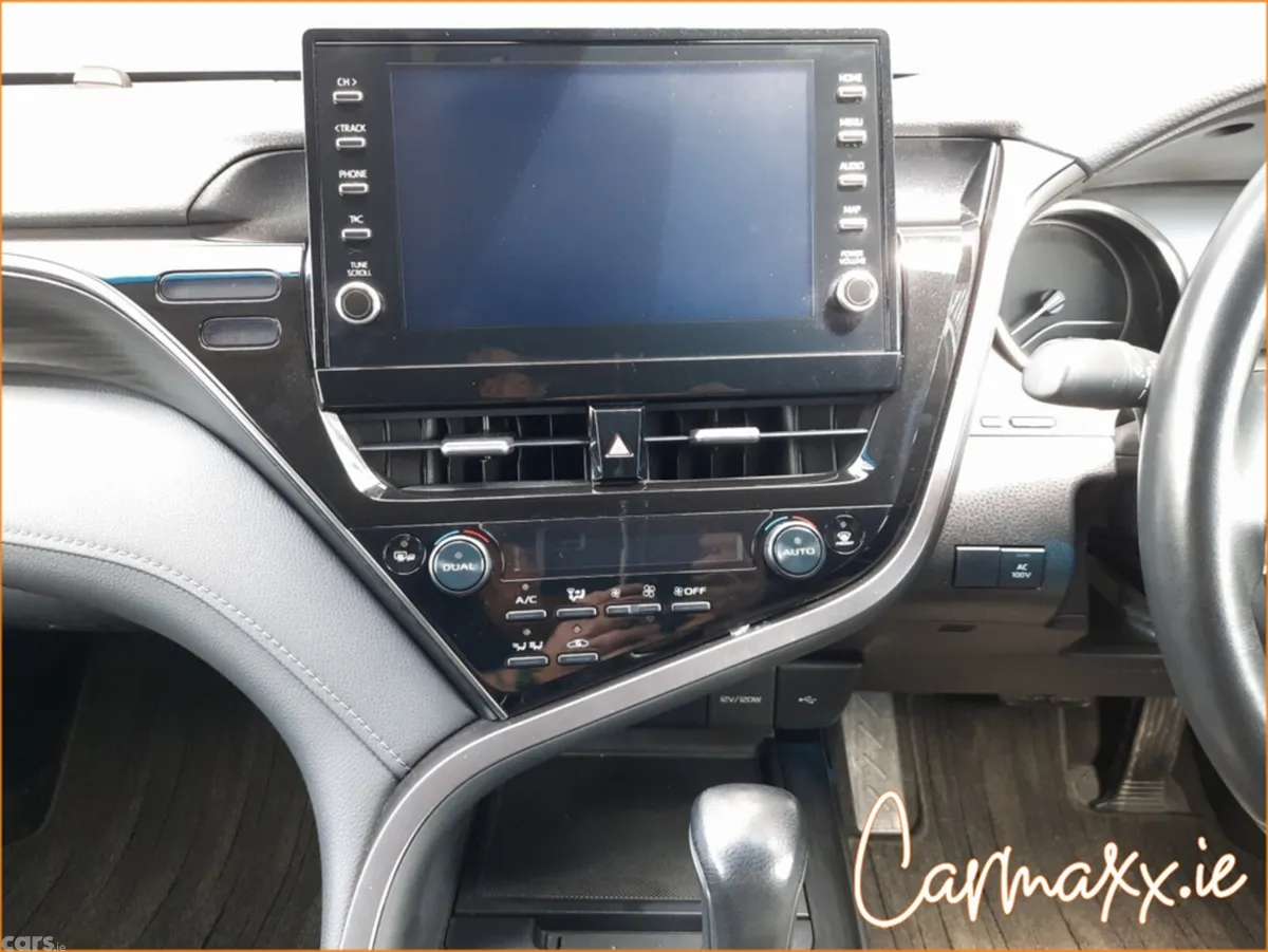 Toyota Camry Saloon, Petrol Hybrid, 2021, Grey