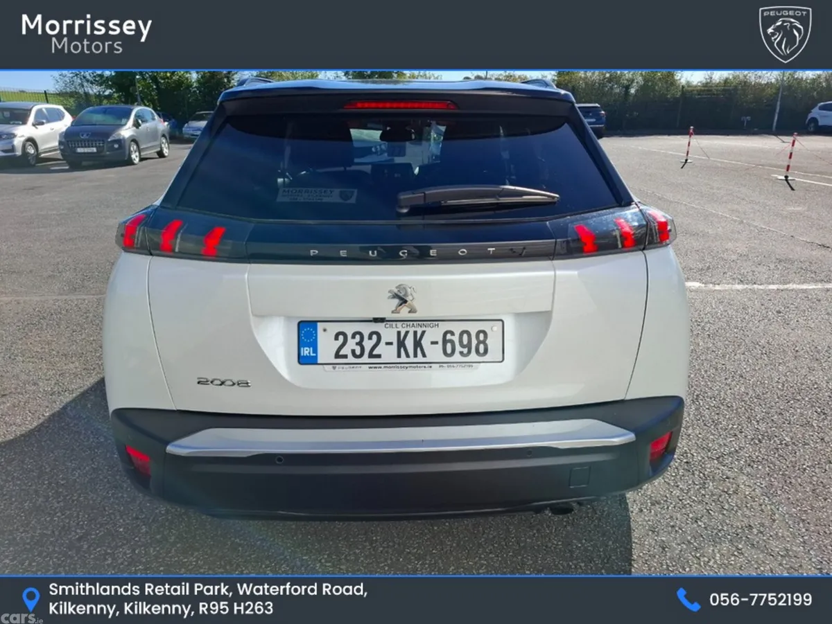 Peugeot 2008 MPV, Petrol, 2023, White