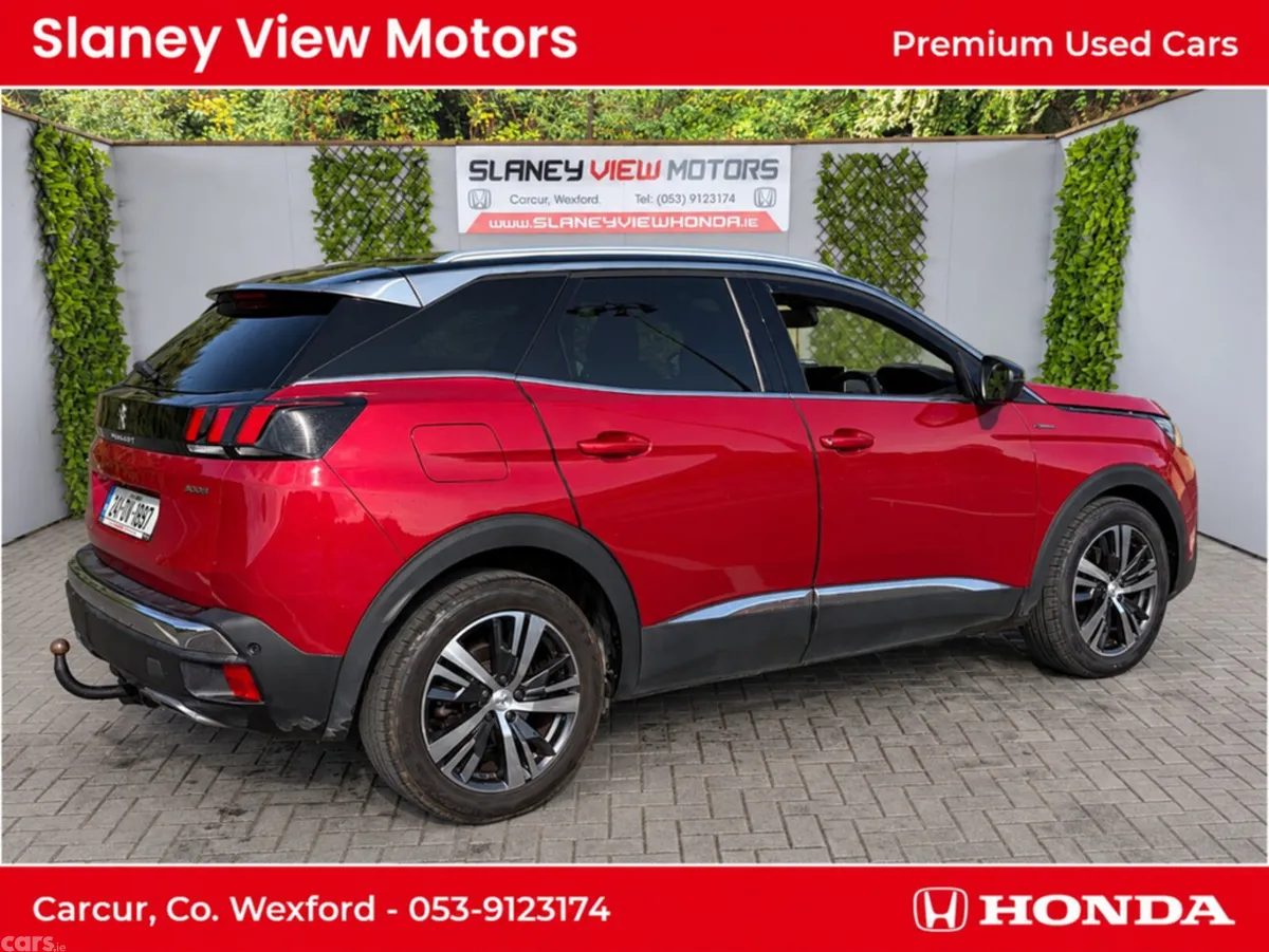 Peugeot 3008 Hatchback, Diesel, 2021, Red