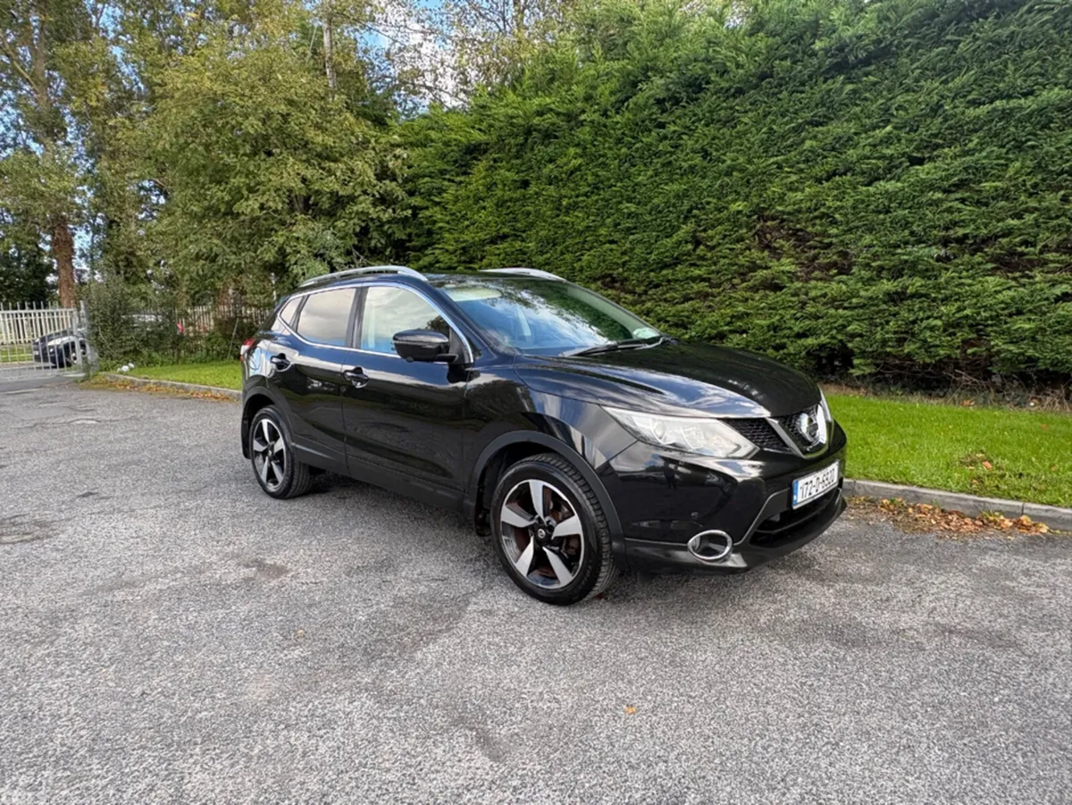 Nissan Qashqai MPV, Petrol, 2017, Black