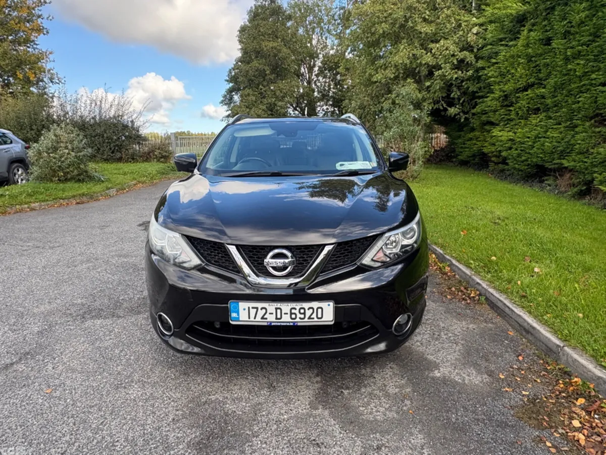 Nissan Qashqai MPV, Petrol, 2017, Black